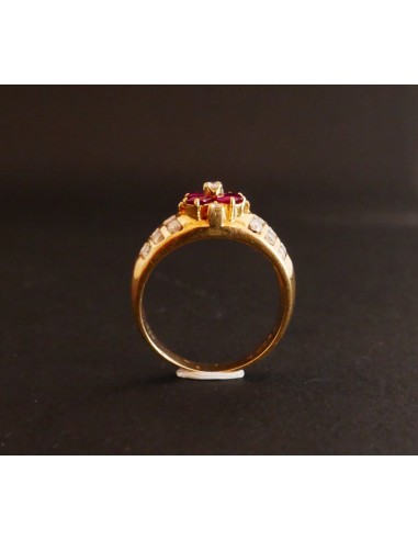 Bague Rubis Et Diamants rembourrage situé sous