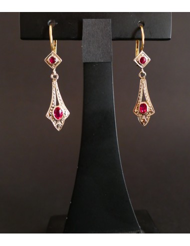 Boucles d'Oreilles anciennes en Or 2 Tons ornées de rhodolites. offre 