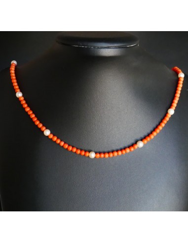 Collier Corail Et Perles, Fermoir Or 18 Carats de l' environnement